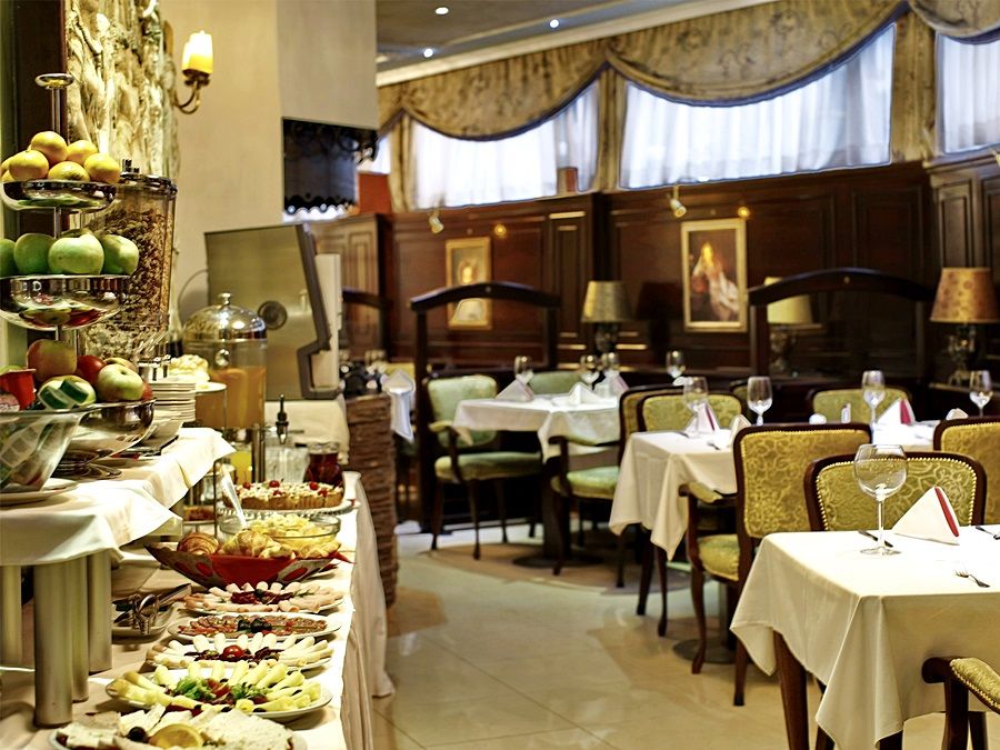 Отель Queen's Astoria Design Белград